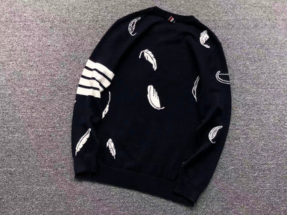 T - SWEATER