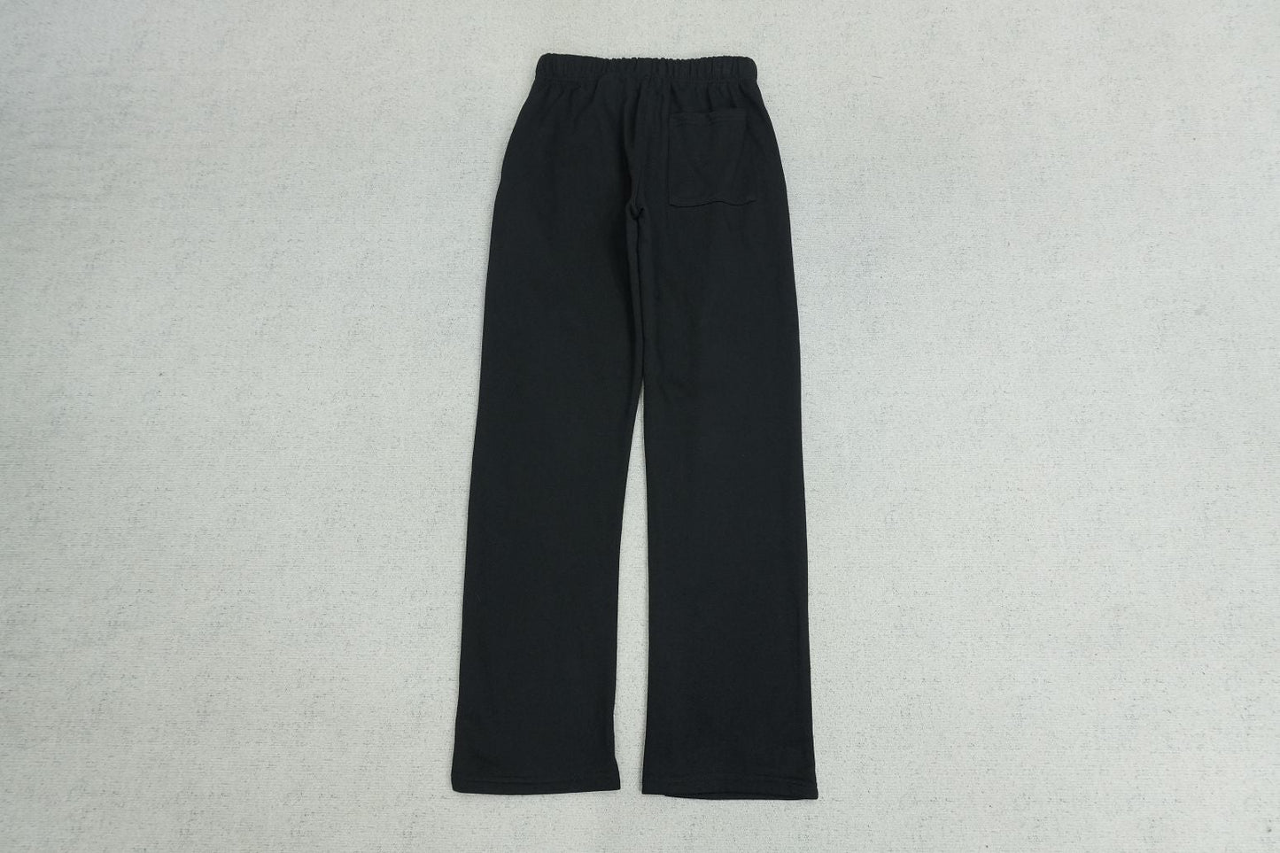B - SWEATPANTS