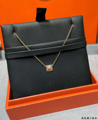 H - NECKLACE