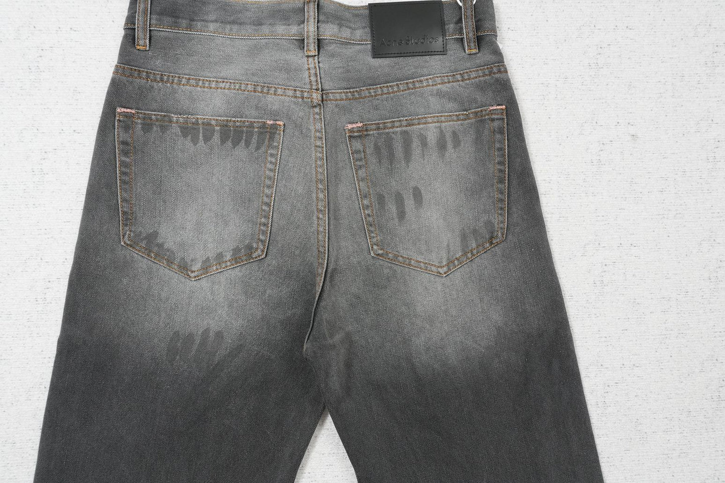A - JEANS