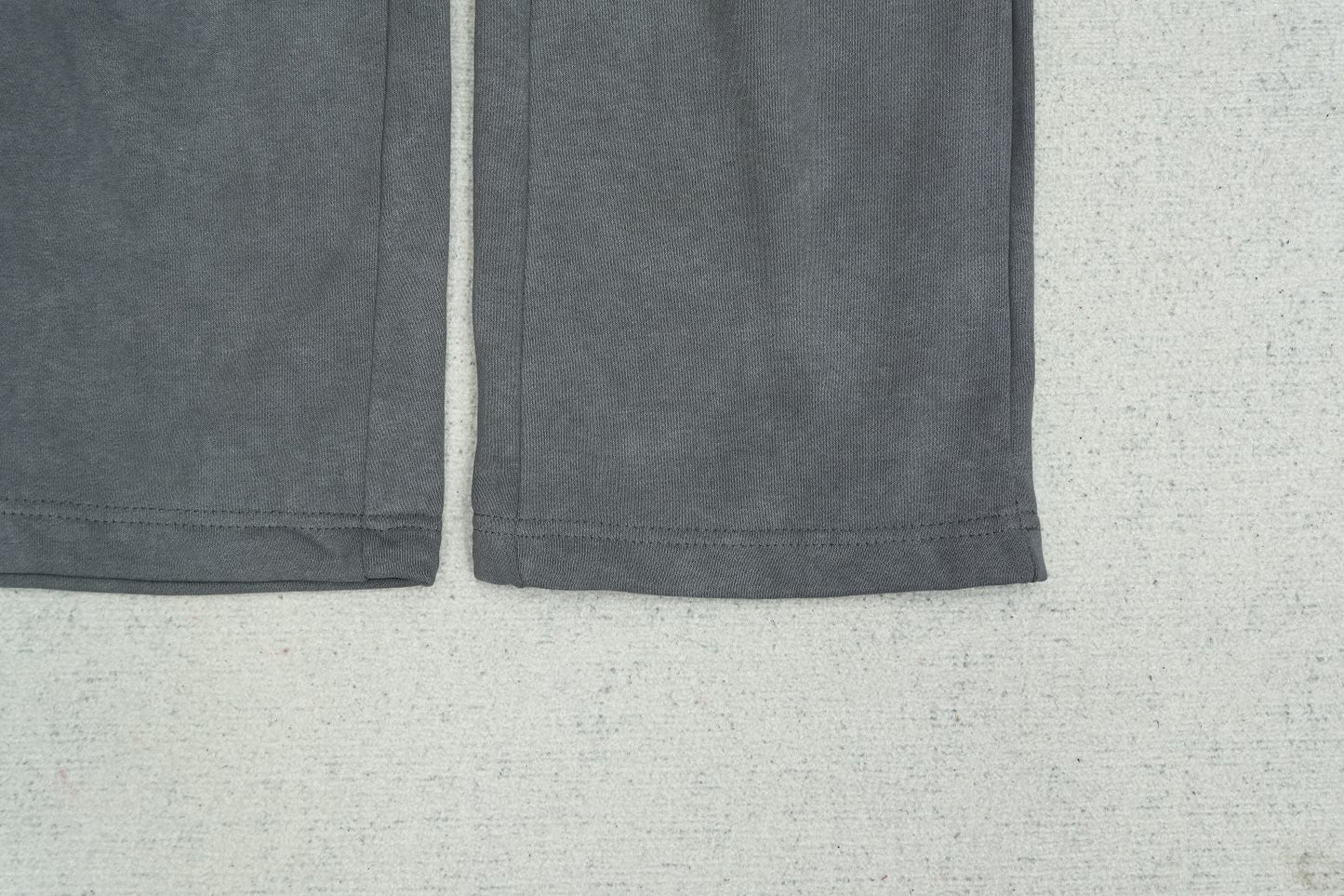F - SWEATPANTS