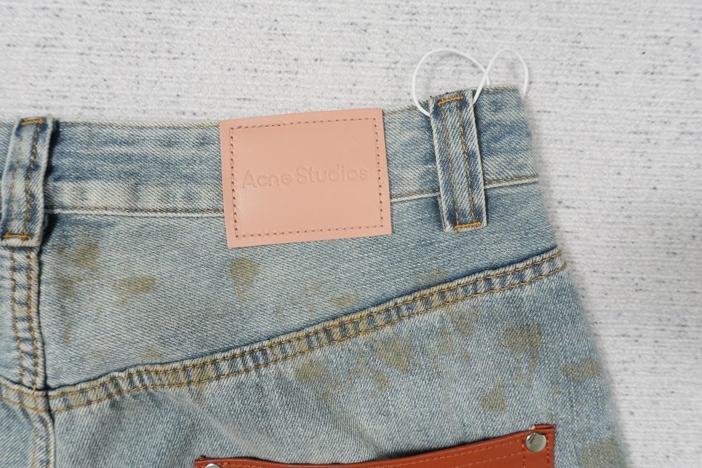 A - JEANS