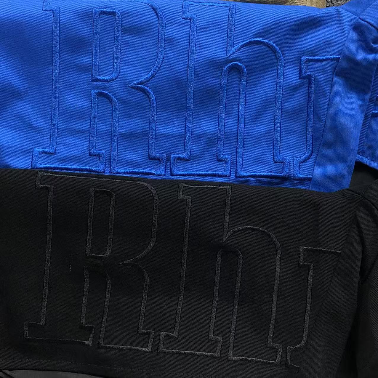 R - SHORTS