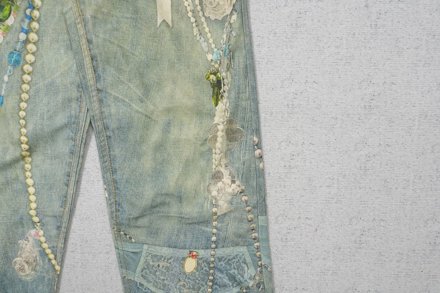 A - JEANS