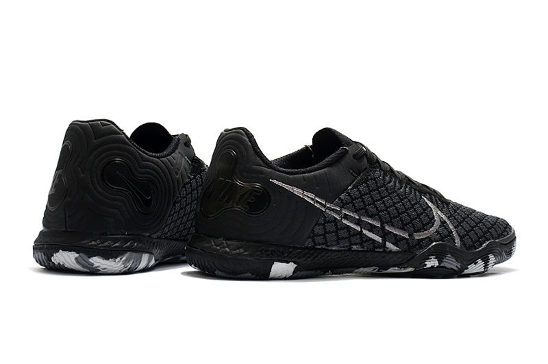 R - FUSSBALLSCHUHE