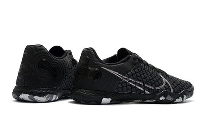 R - FUSSBALLSCHUHE