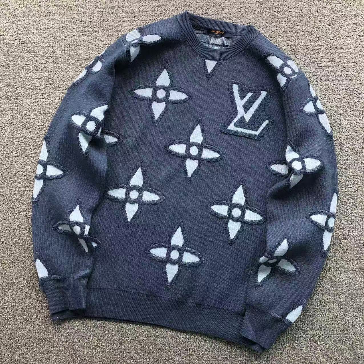 L - SWEATER