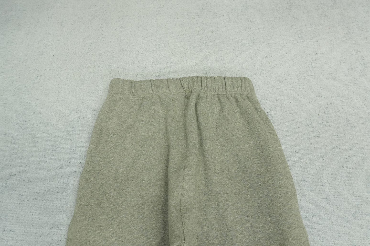 F - SWEATPANTS