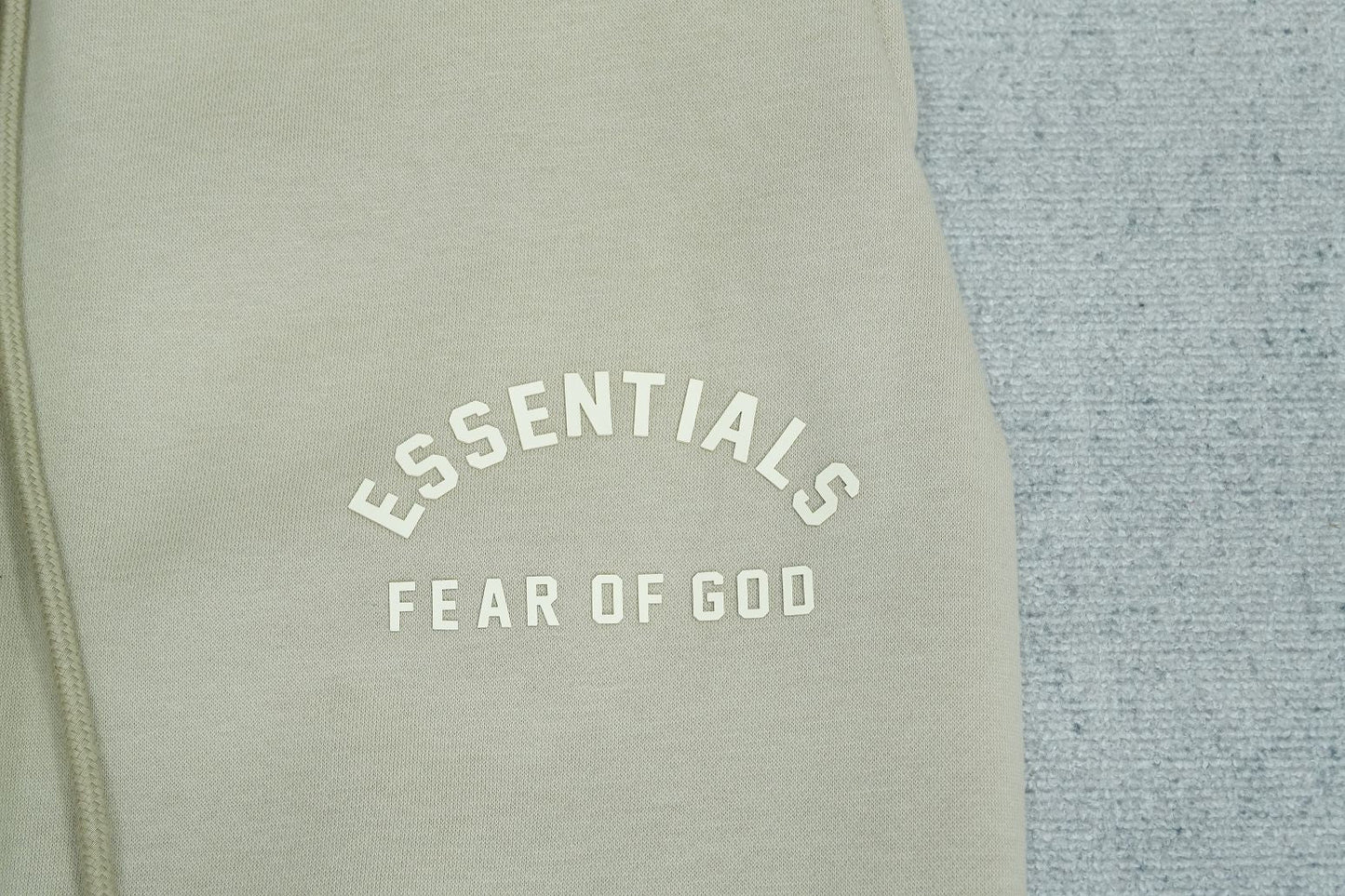 F - SWEATPANTS