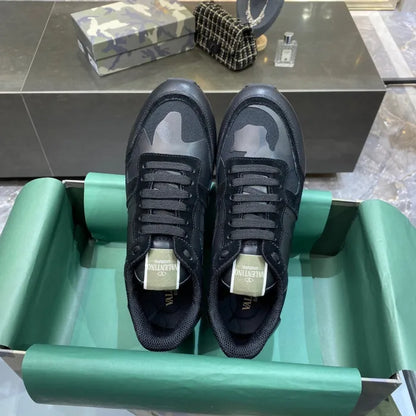 V - SNEAKERS