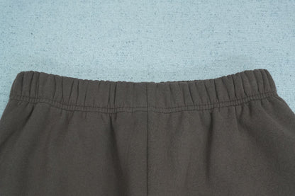 B - SWEATPANTS