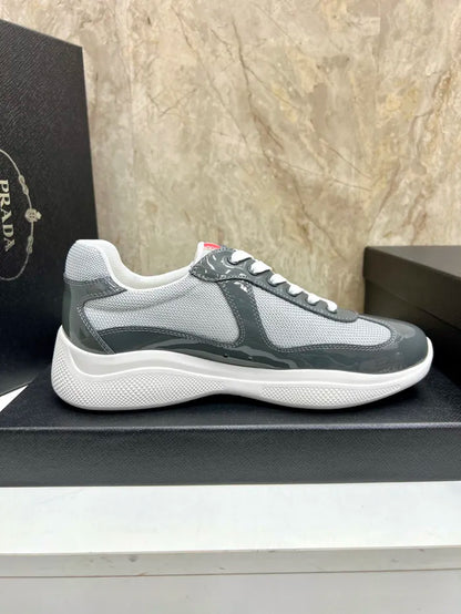 P - SNEAKERS