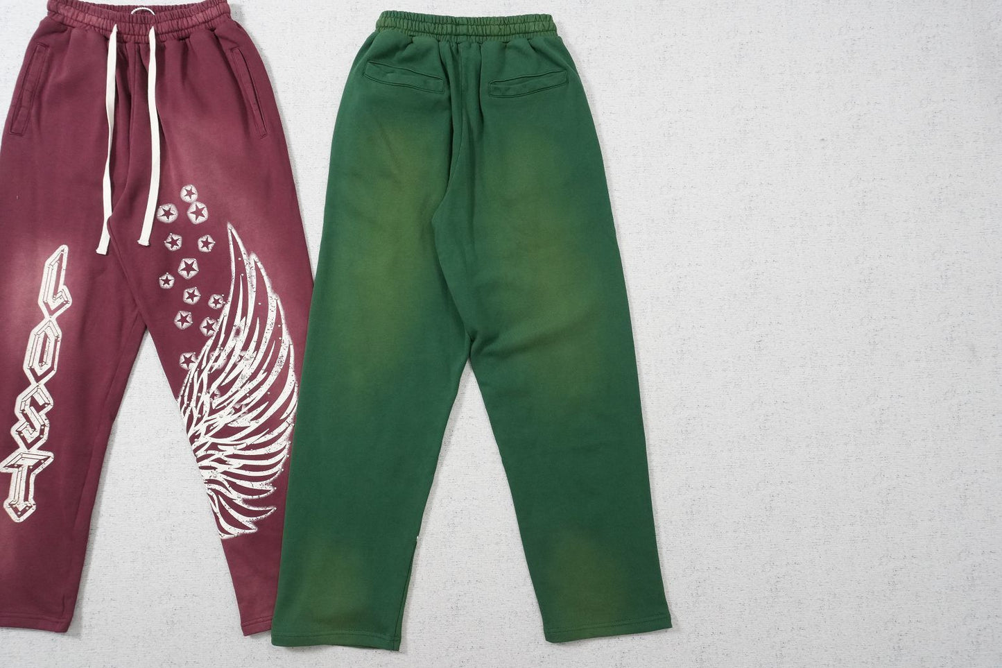 L - SWEATPANTS