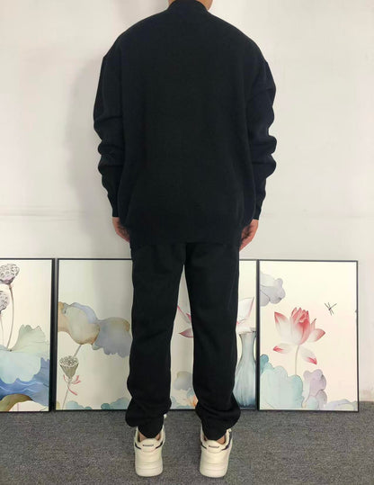 W - SWEATER