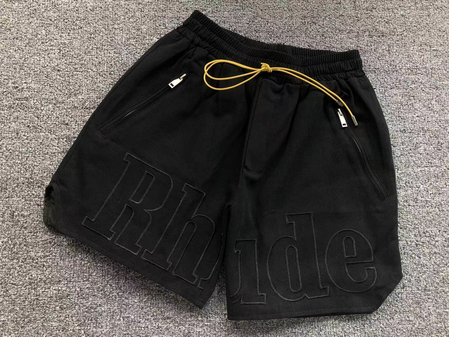 R - SHORTS