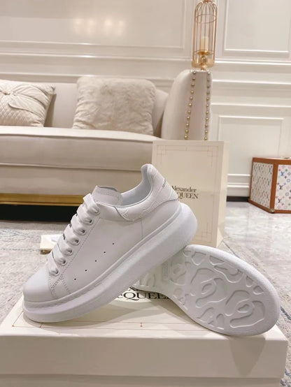 A - SNEAKERS
