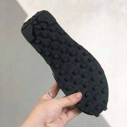 N - SNEAKERS