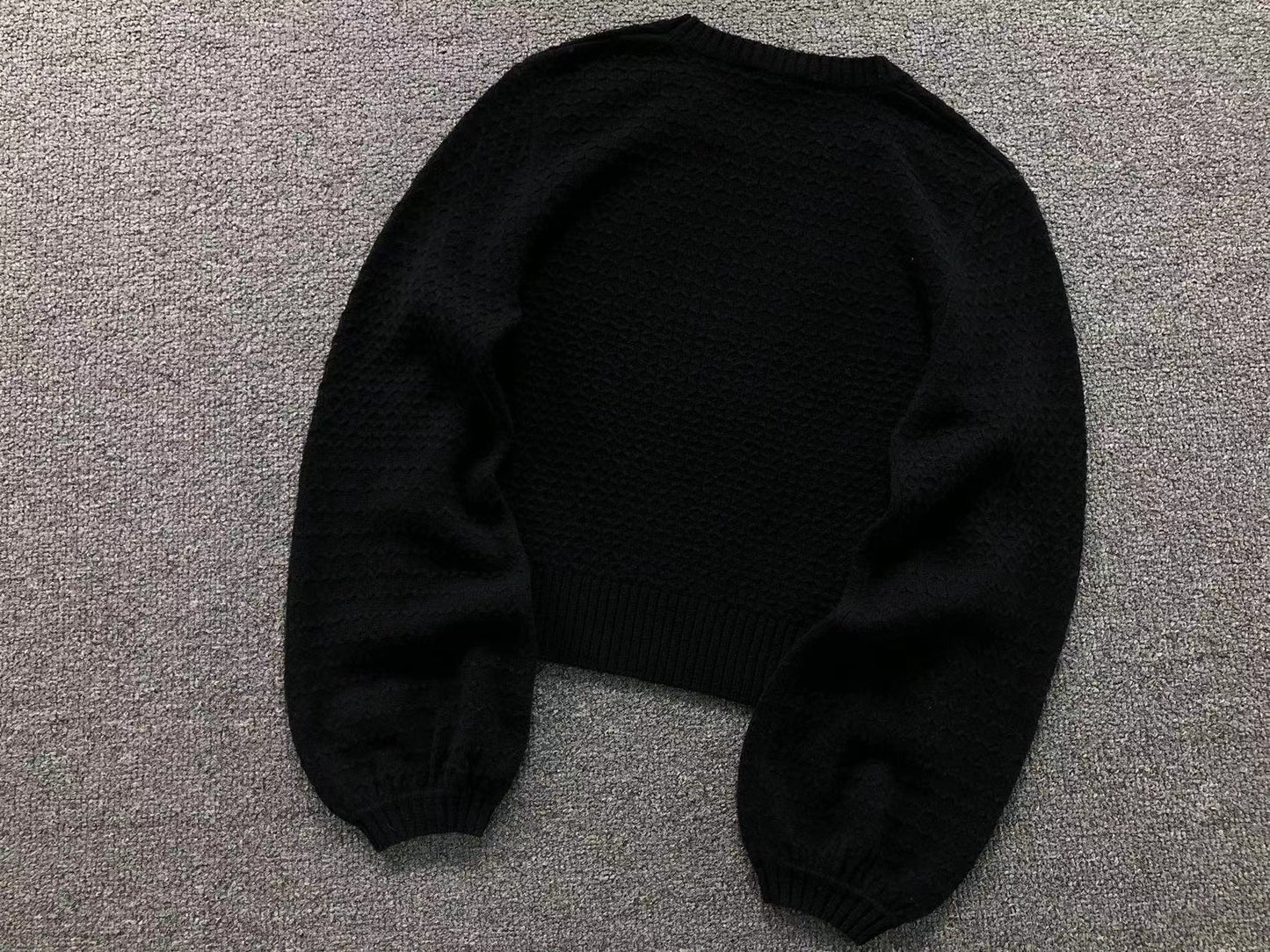 M - SWEATER