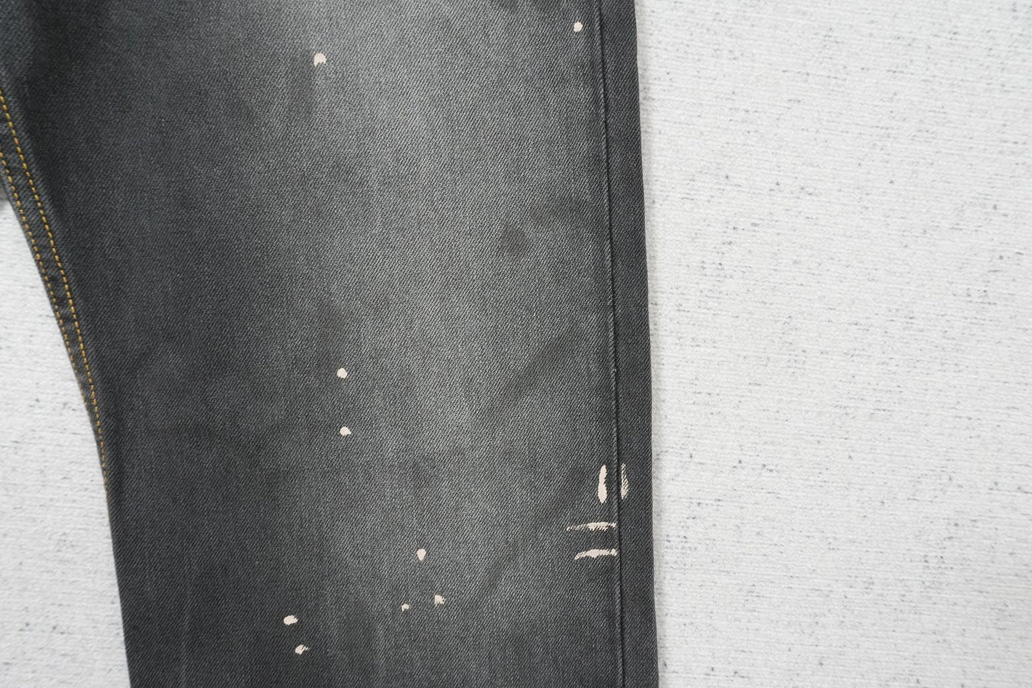 A - JEANS