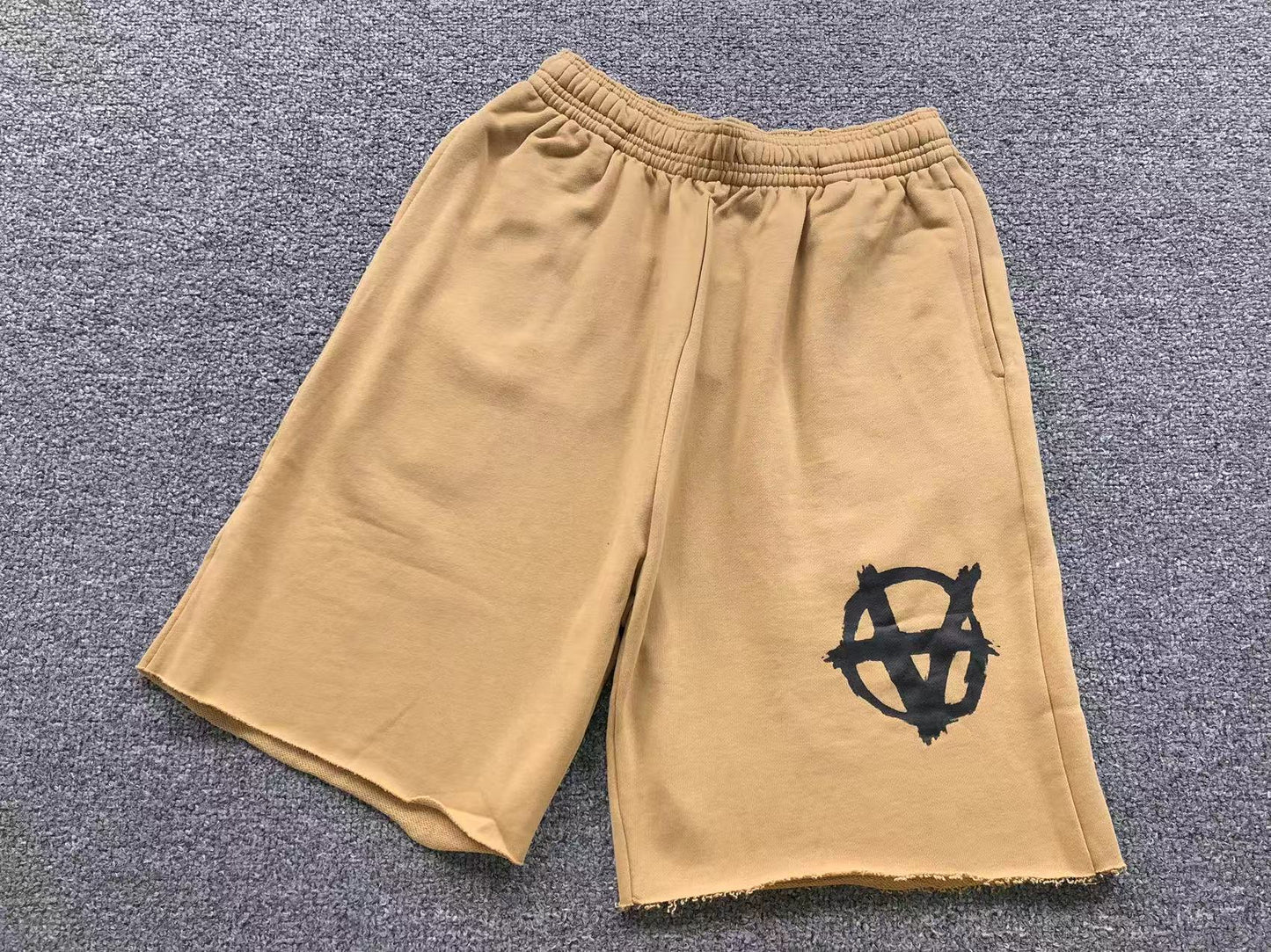 V - SHORTS