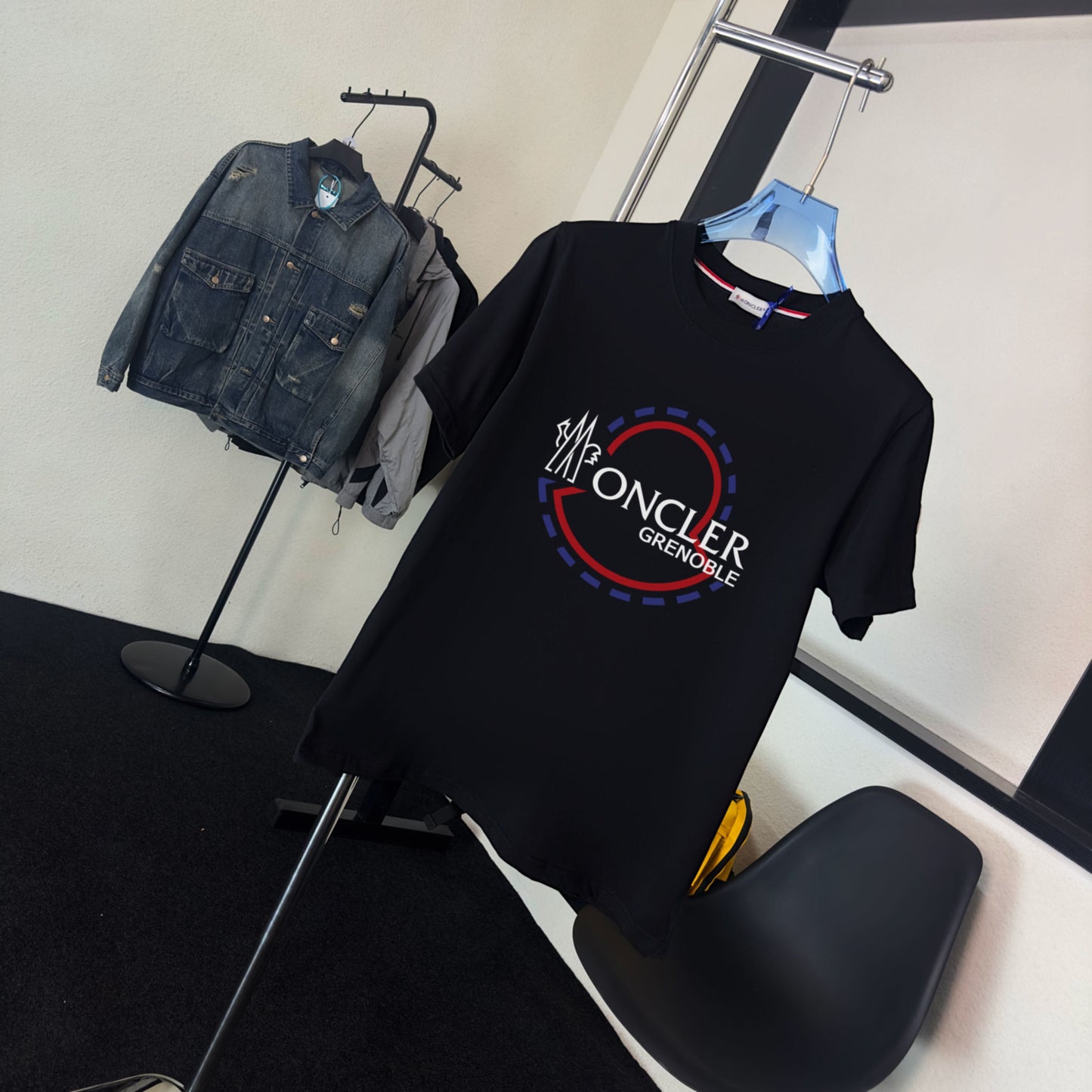 M - TSHIRT