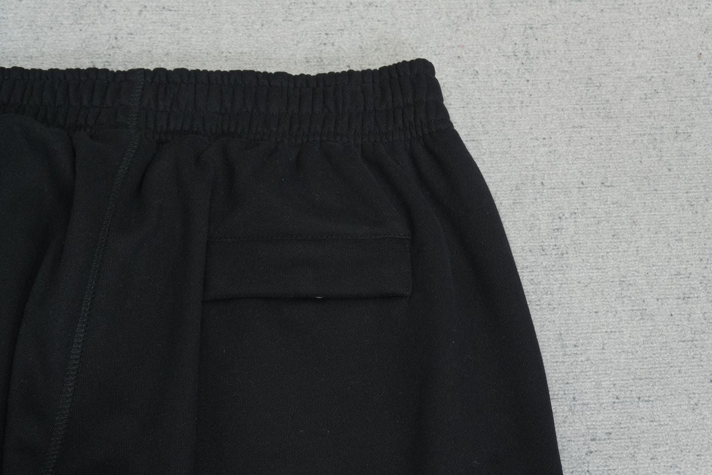 C - SWEATPANTS