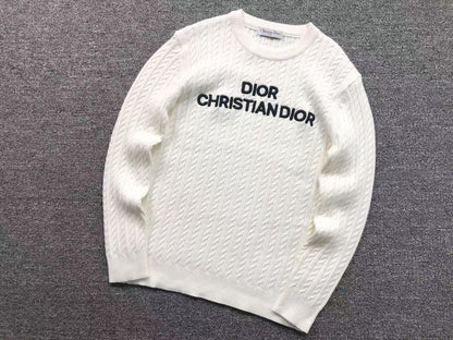 D - SWEATER
