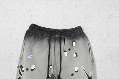 H - SWEATPANTS