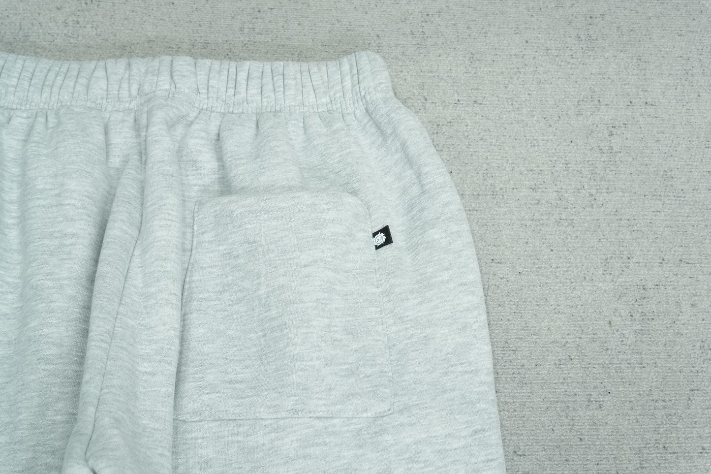 B - SWEATPANTS