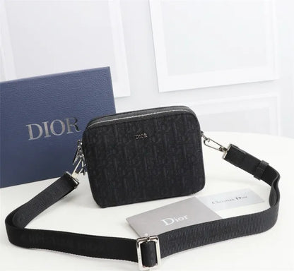 D - TASCHE
