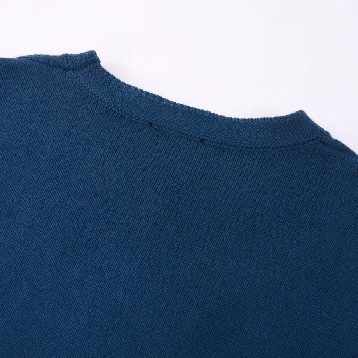 D - SWEATER
