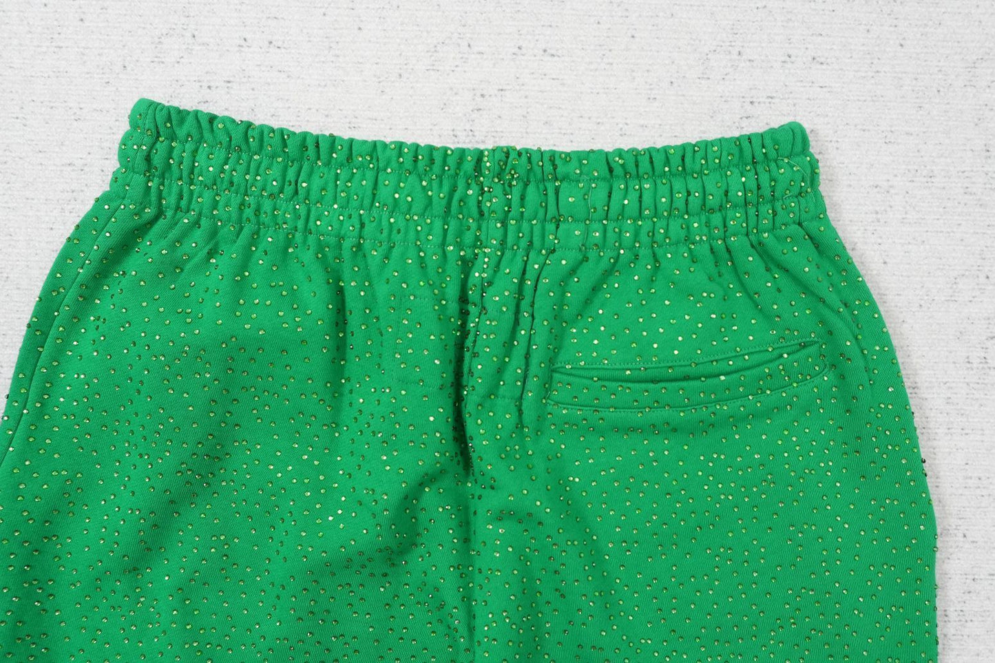 S - SWEATPANTS