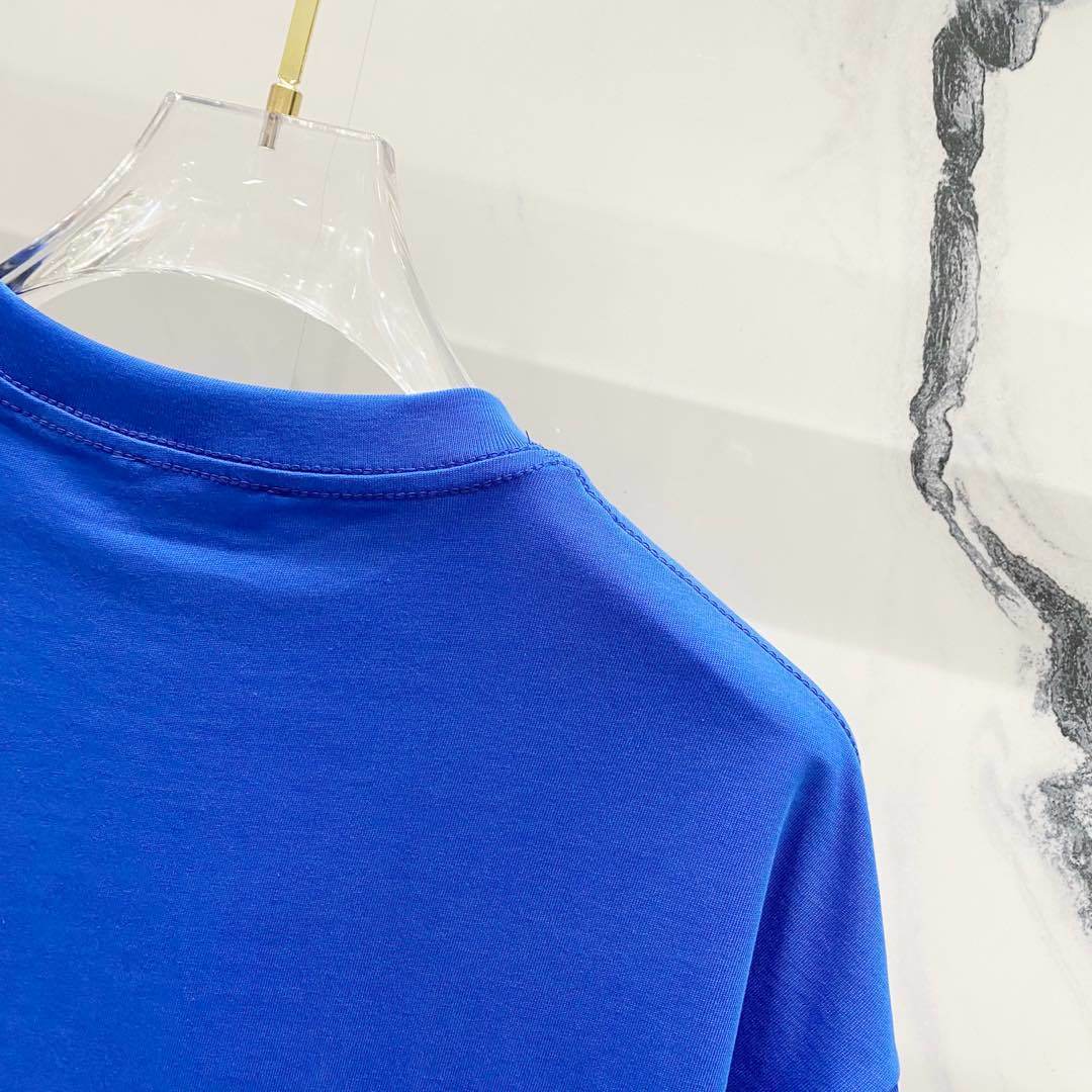 V - TSHIRT