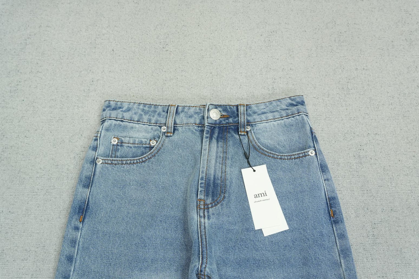 A - JEANS