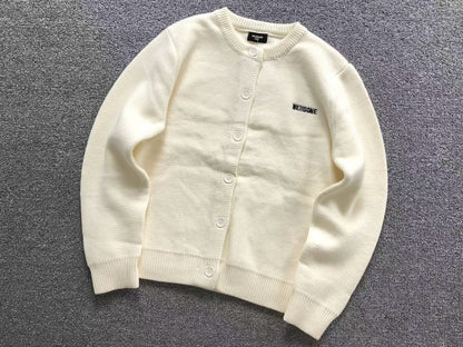 W - SWEATER