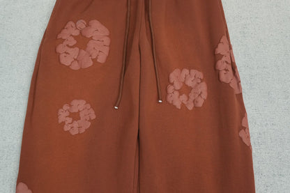 D - SWEATPANTS