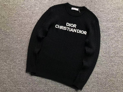 D - SWEATER