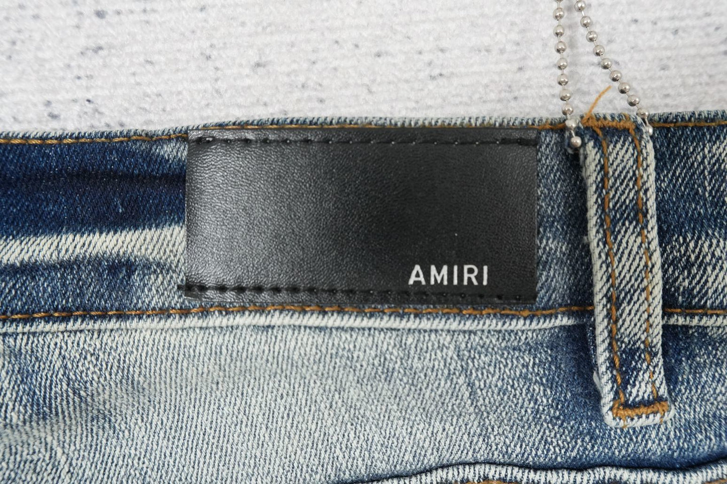 A - JEANS