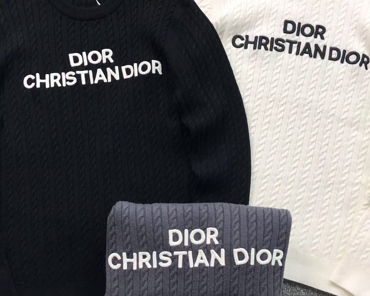 D - SWEATER