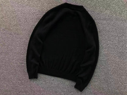B - SWEATER