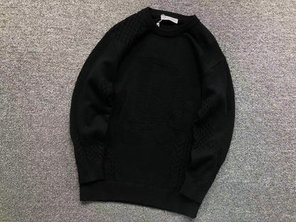 D - SWEATER