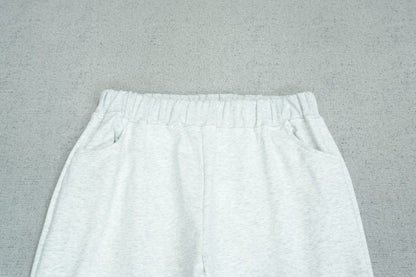 S - SWEATPANTS