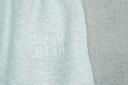 B - SWEATPANTS