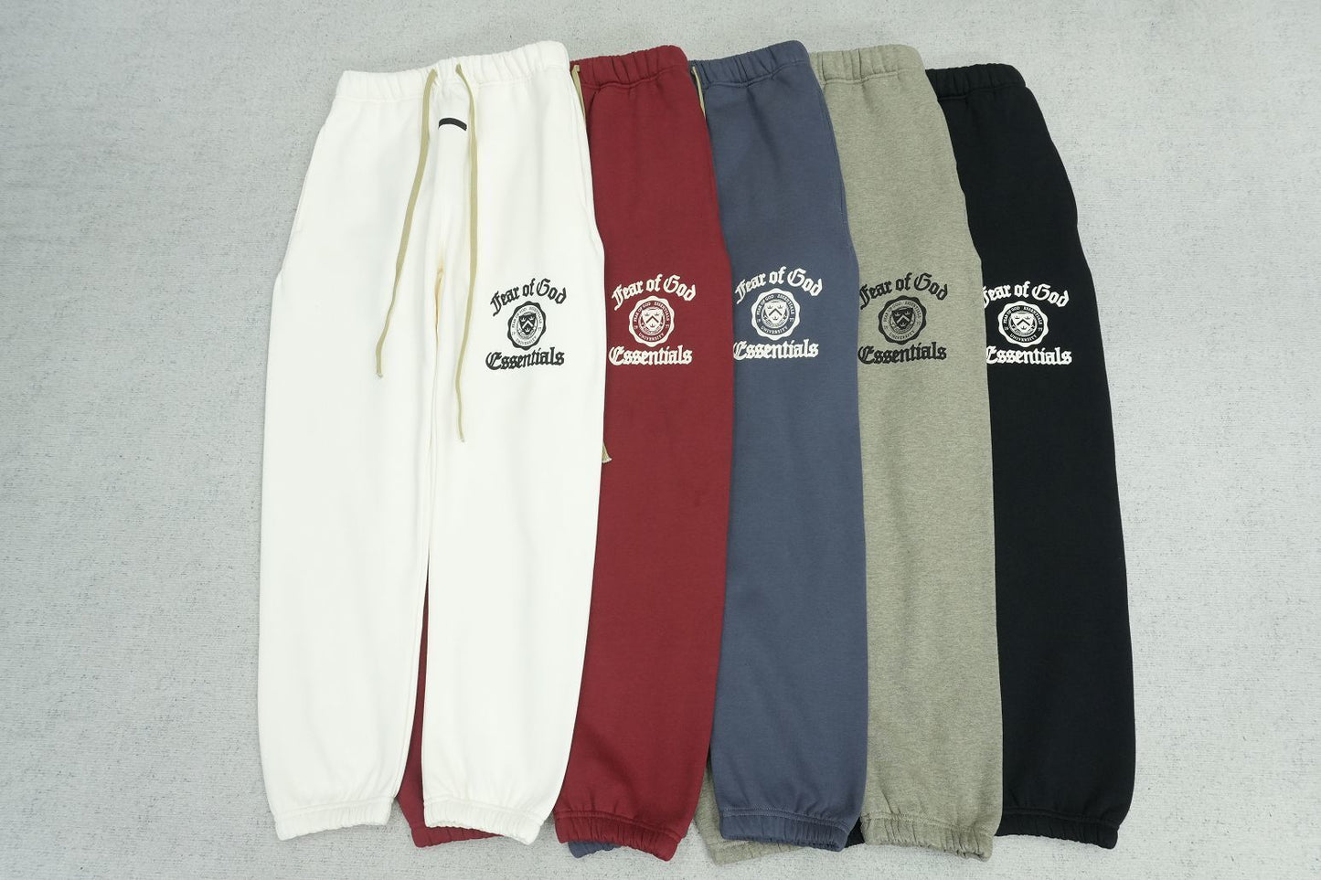 F - SWEATPANTS