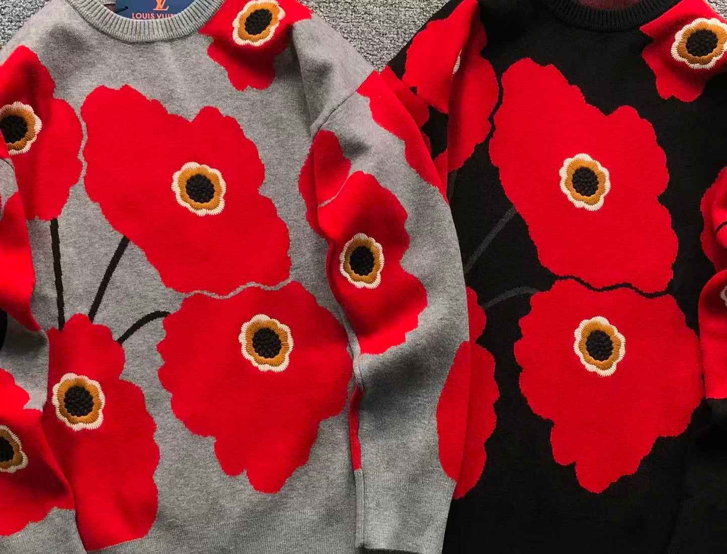 L - SWEATER