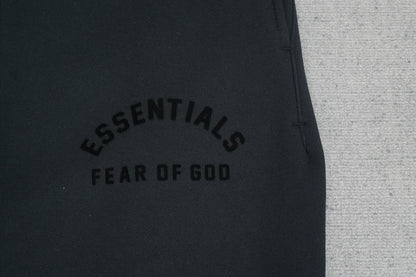 F - SWEATPANTS
