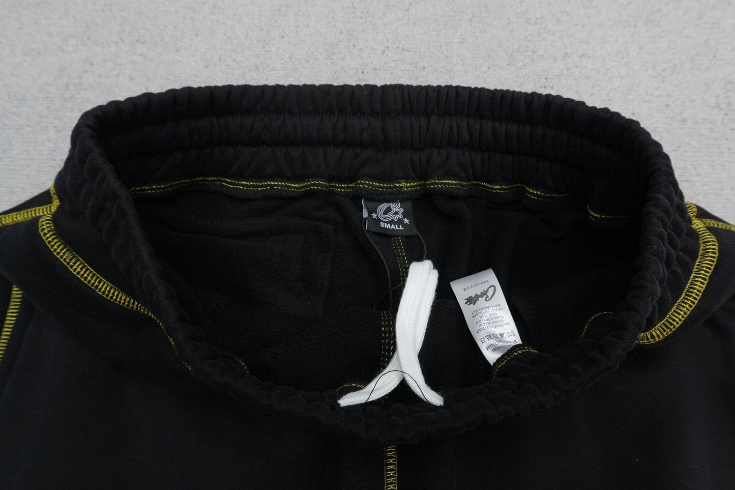 C - SWEATPANTS