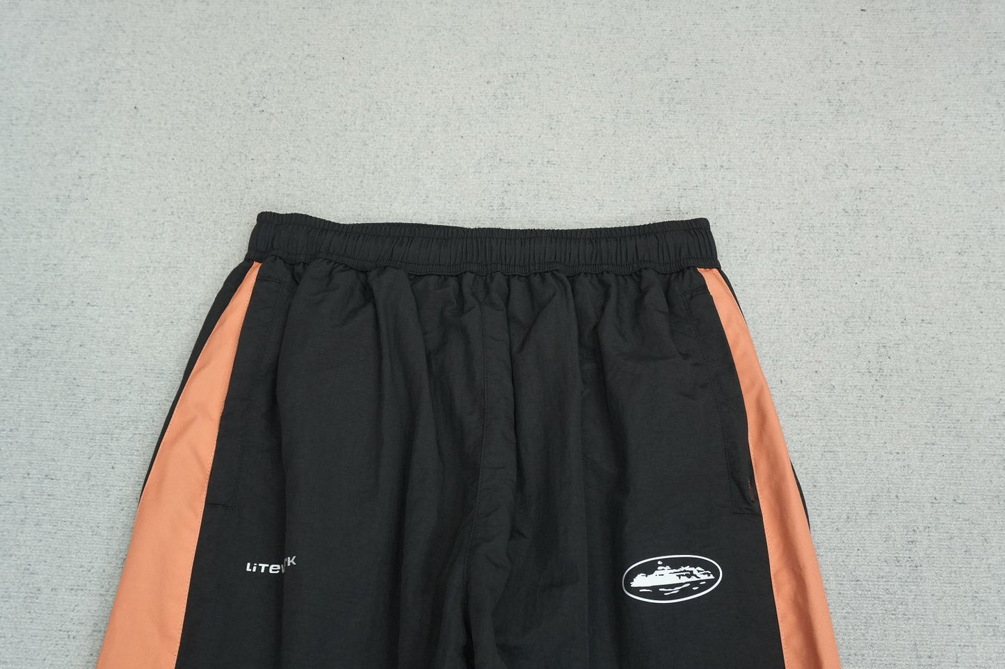 C - SWEATPANTS