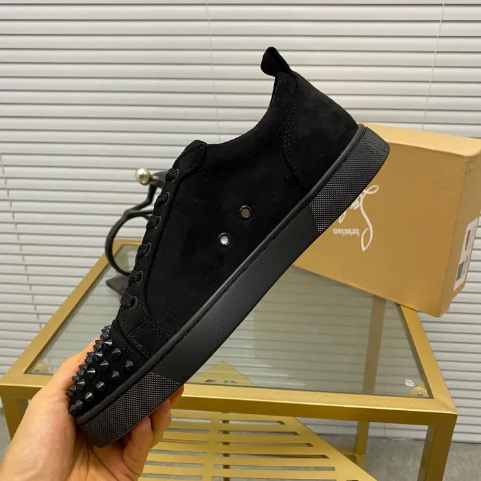 C - SNEAKERS