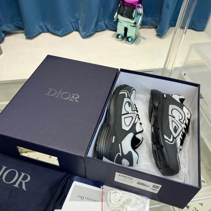 D - SNEAKERS